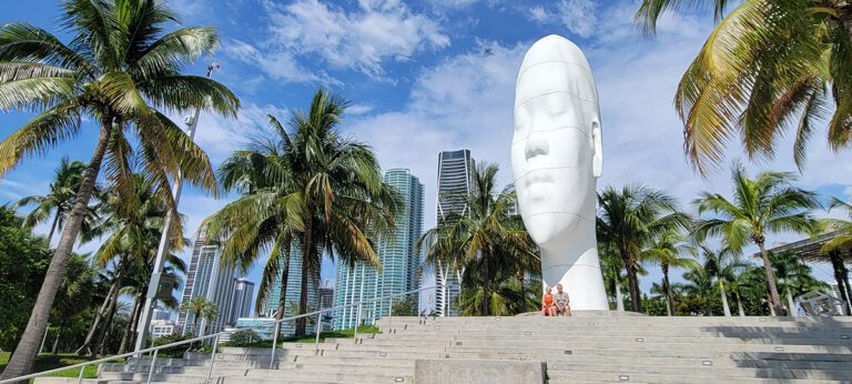 A statue of a giant head in Maurice A. Ferré Park, Miami